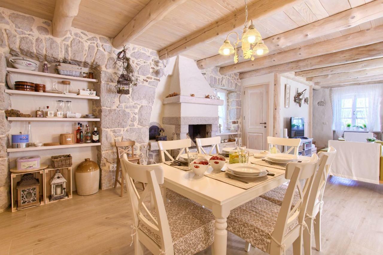 White Cottage Heritage House Чижичи Экстерьер фото