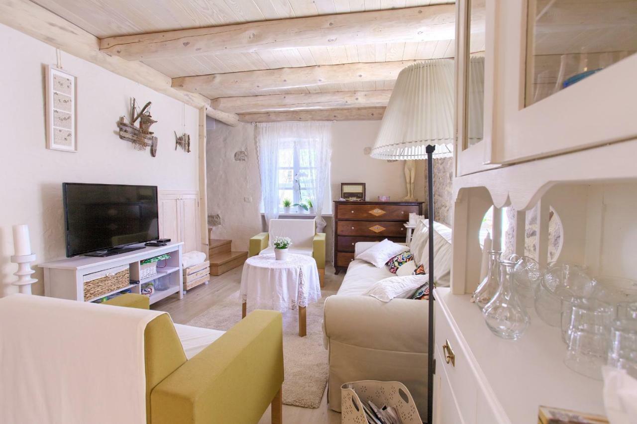 White Cottage Heritage House Чижичи Экстерьер фото