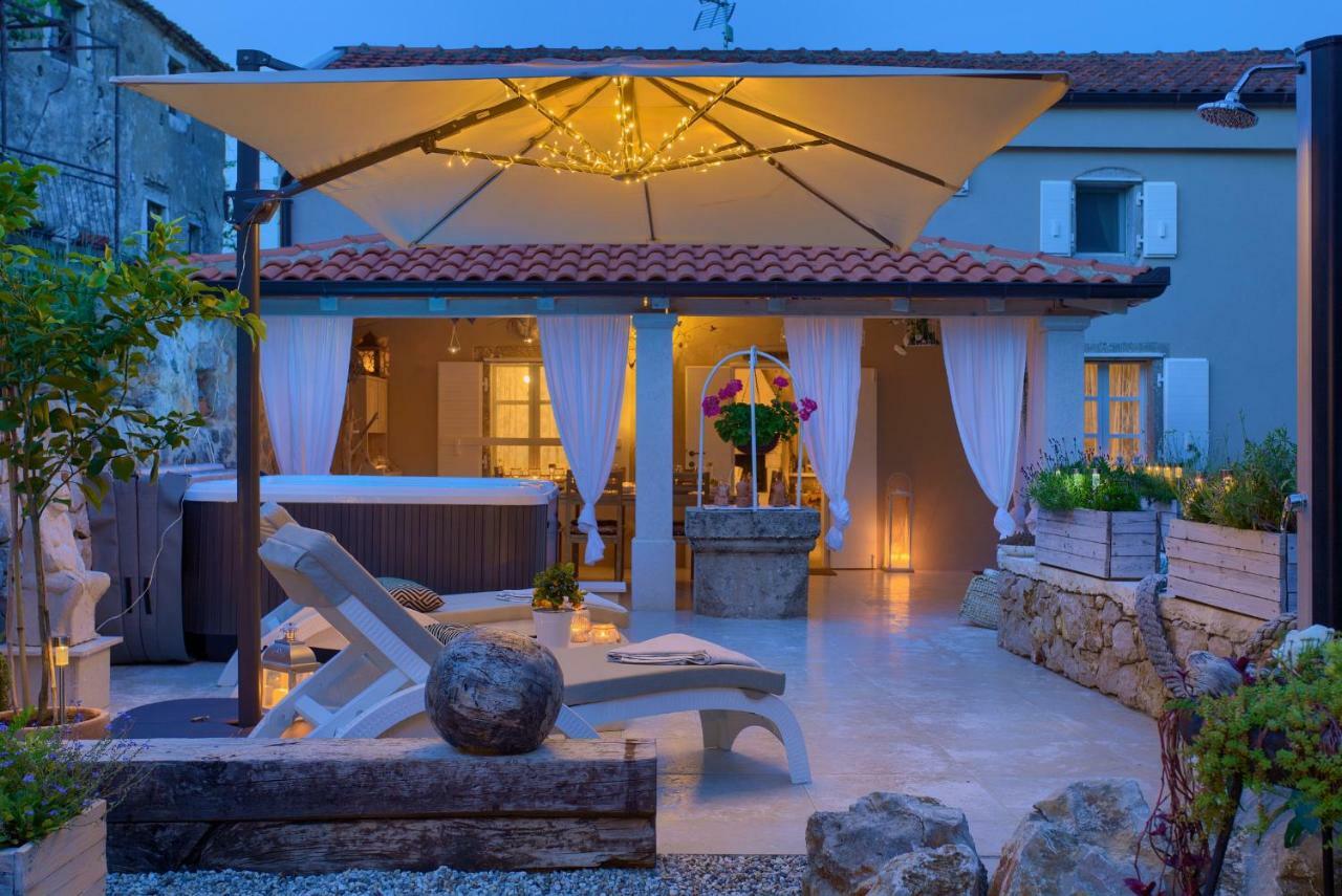 White Cottage Heritage House Чижичи Экстерьер фото